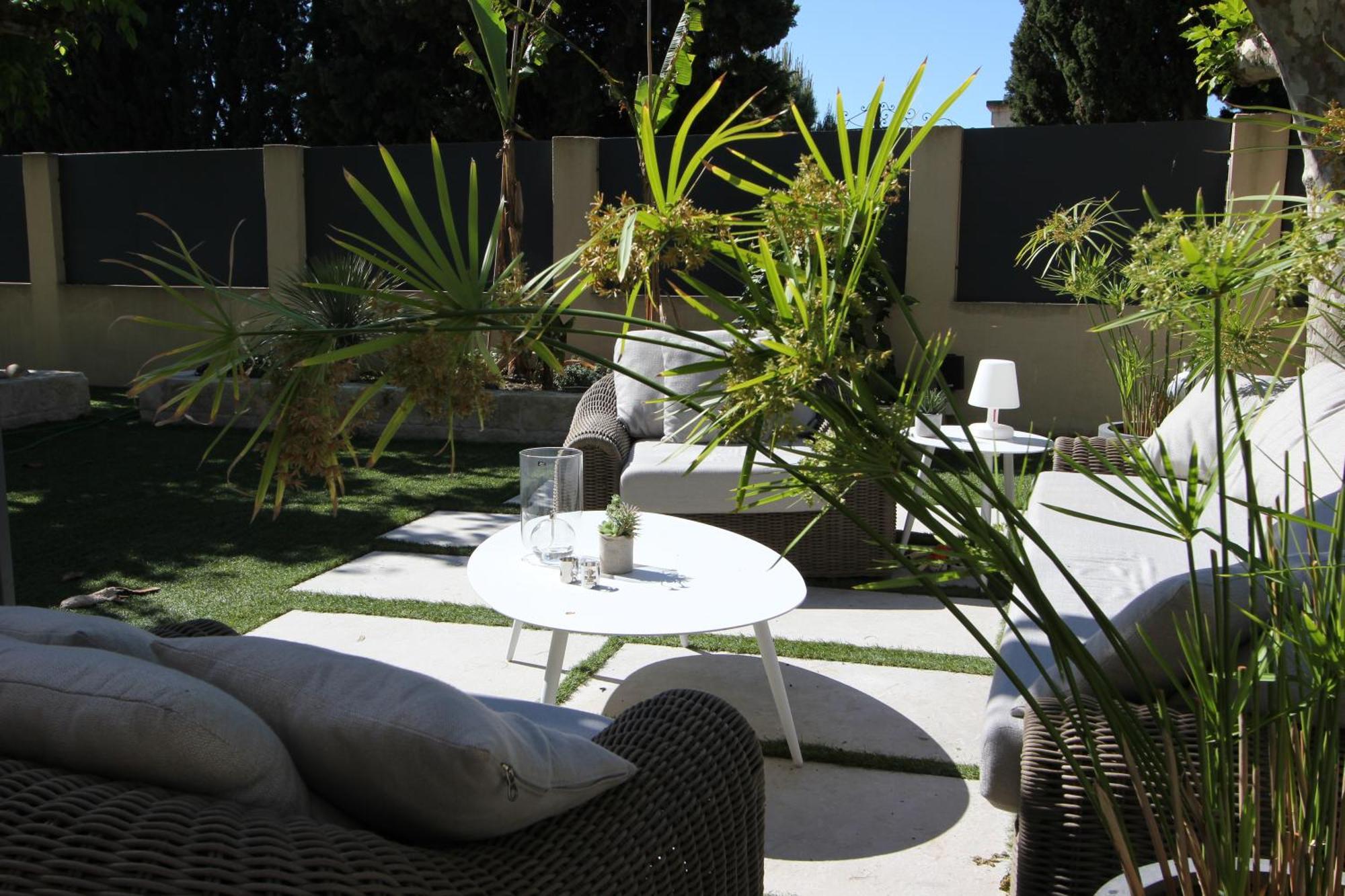 Bed and Breakfast Mas Paloma Rognonas Exterior foto