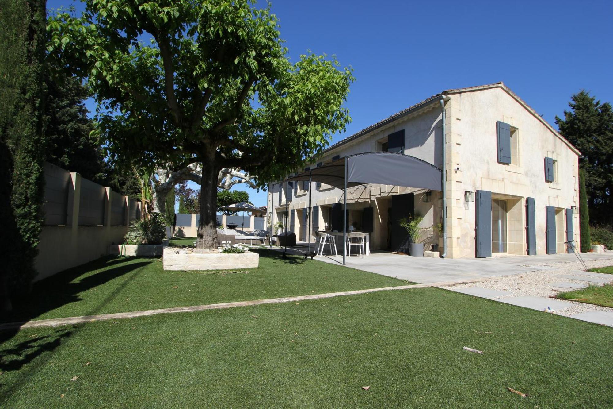 Bed and Breakfast Mas Paloma Rognonas Exterior foto