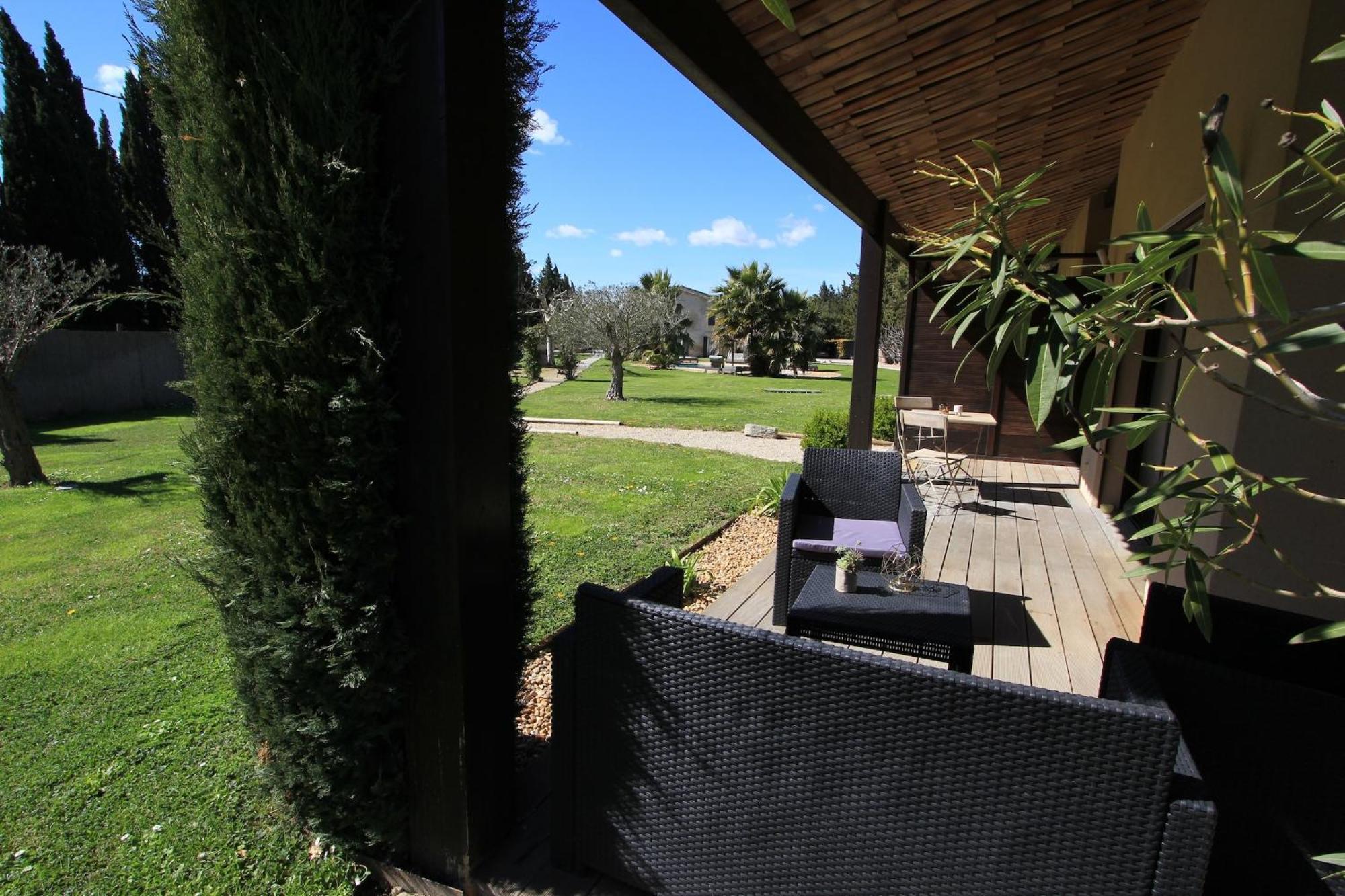 Bed and Breakfast Mas Paloma Rognonas Exterior foto